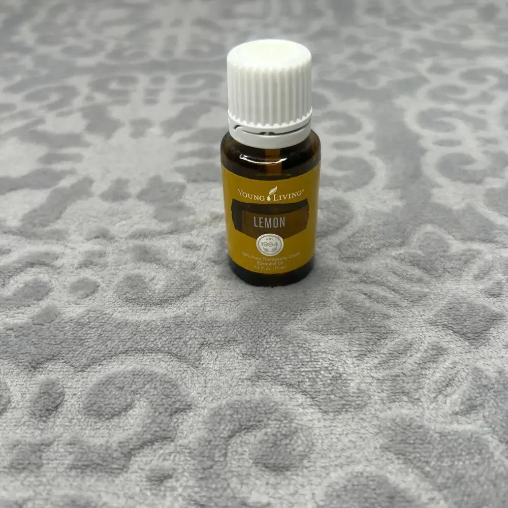 Young Living Essential Oils Lemon 15ml New